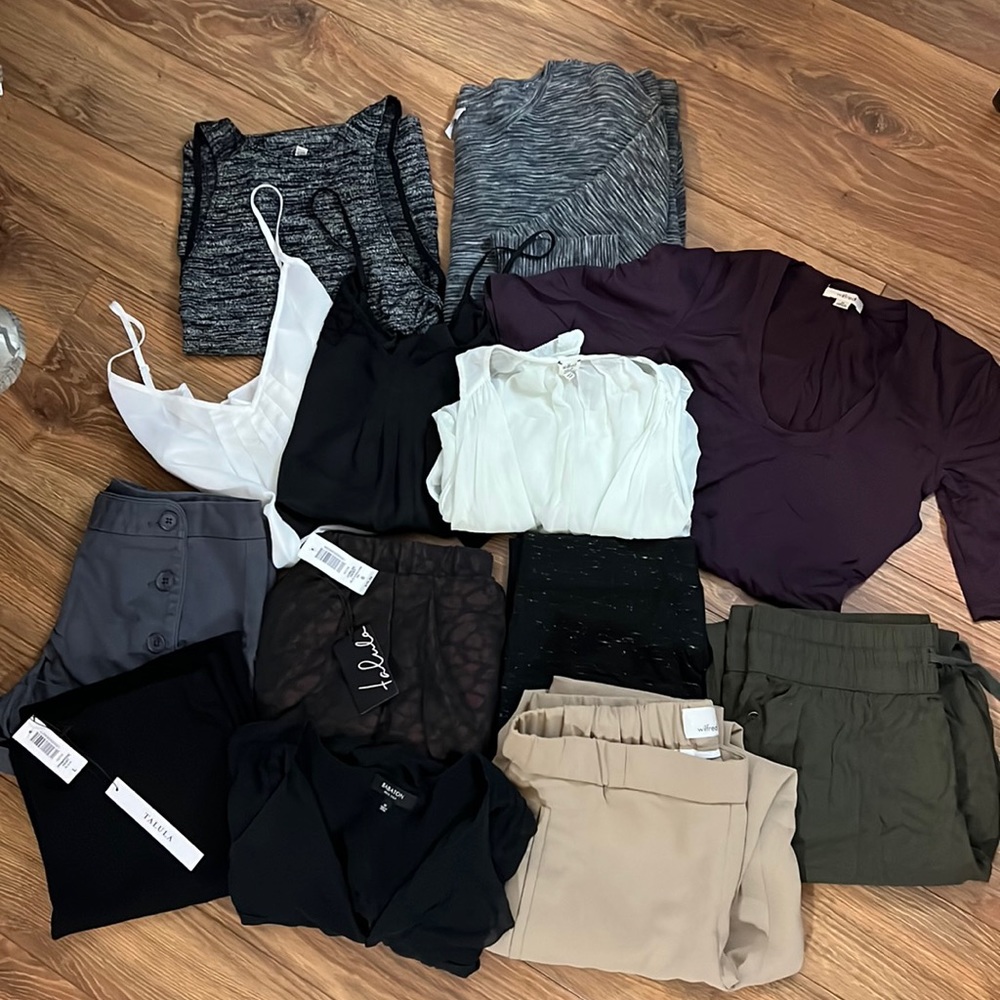 ARITZIA BUNDLE 12 ITEMS